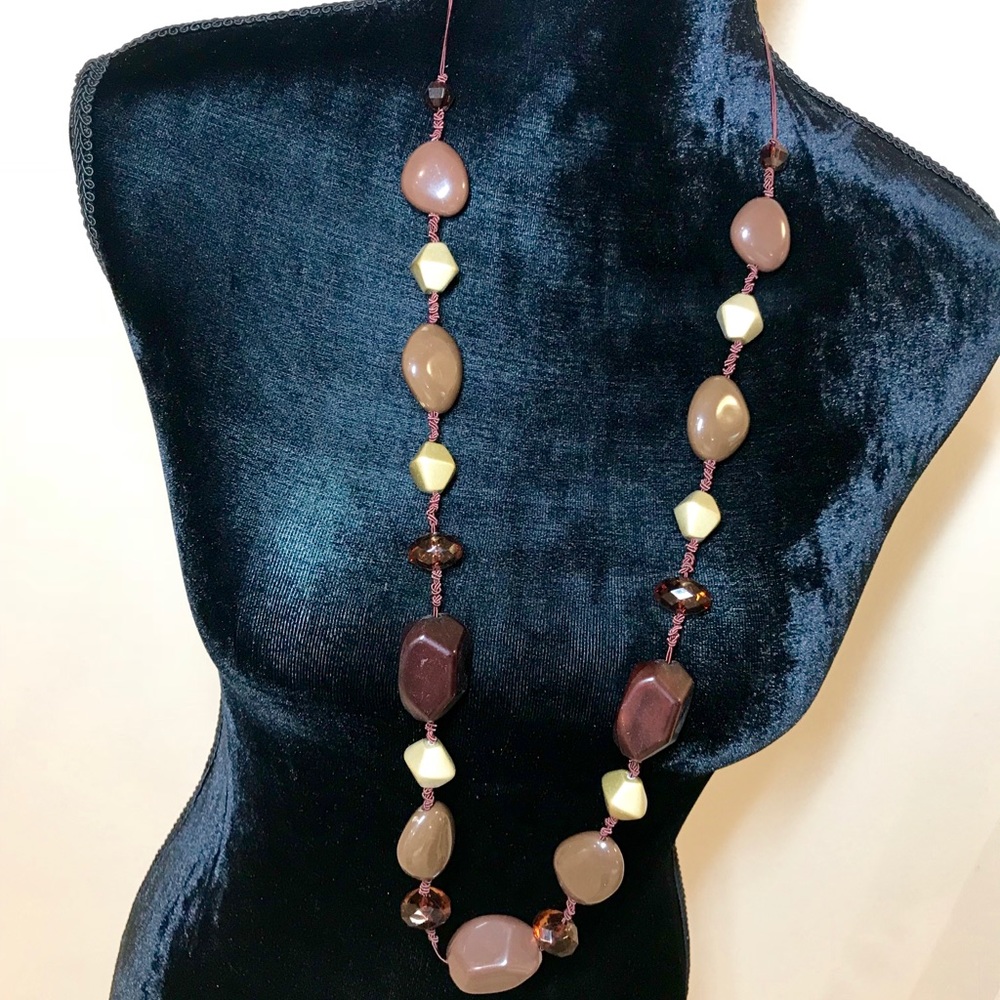 STATEMENT NECKLACE - Picture 3 of 5